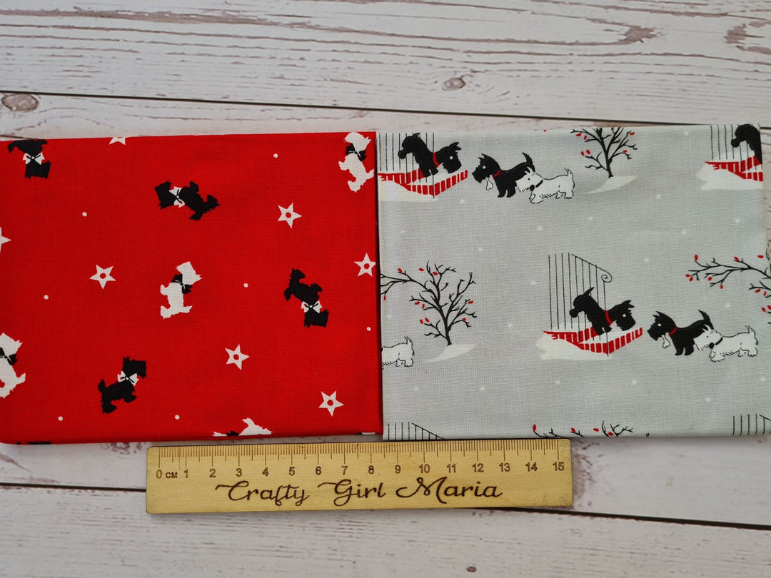 Scottie dog V&A Christmas fat quarter bundle of 5 quilting cotton Fabrics.