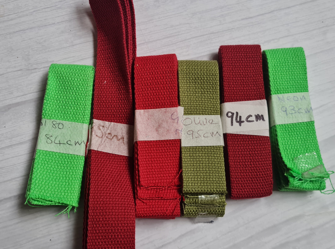 Bulk bag strapping/ webbing scraps: 6-7 x <1 m pieces, various colours