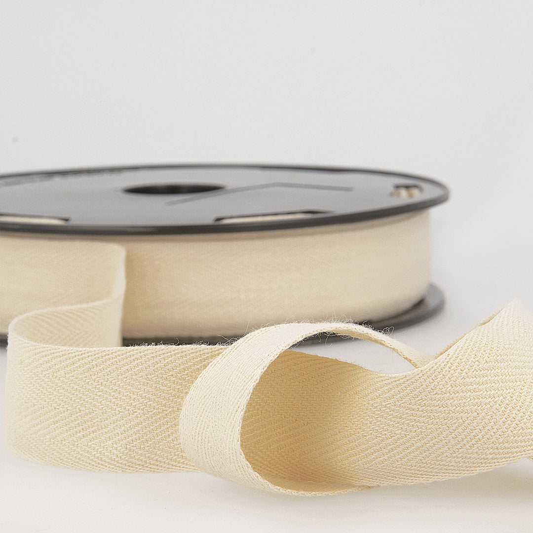 Cotton Herringbone Webbing Twill Tape: 25 mm/40mm wide. Sold per metre