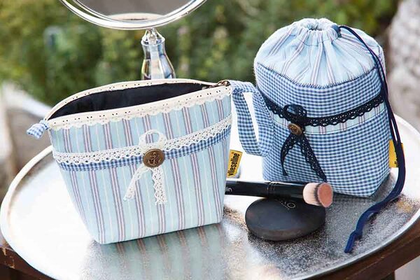 Style-Vil sew in foamed light weight fabric by Vilene 72cm wide. Sold per m