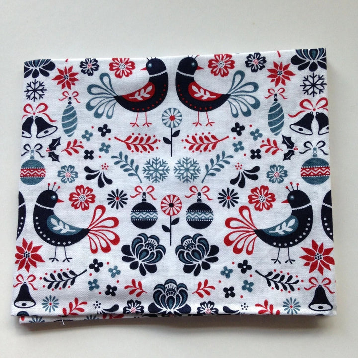 Scandi Christmas Red and Navy 100% Cotton Fat Quarter bundle quilting of 5 Fabrics.