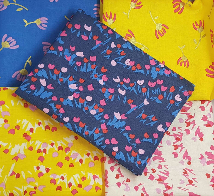 Sweet Honey Kisses: fat quarter bundle of 5 floral fabrics. Sparkle blue, yellow. Riley Blake.