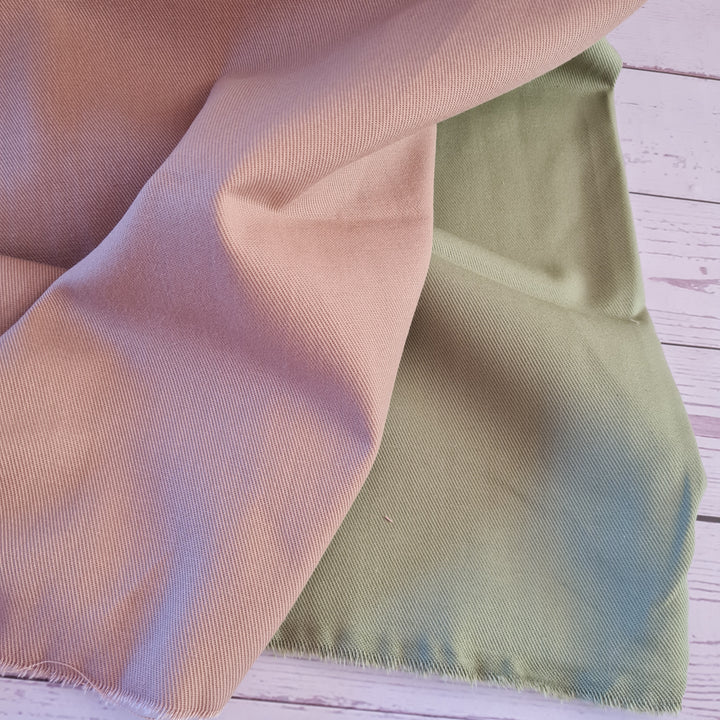 Ice brown/ Verbena/ Khaki green cotton gabardine twill. By Cousette, France. Per 1/2m