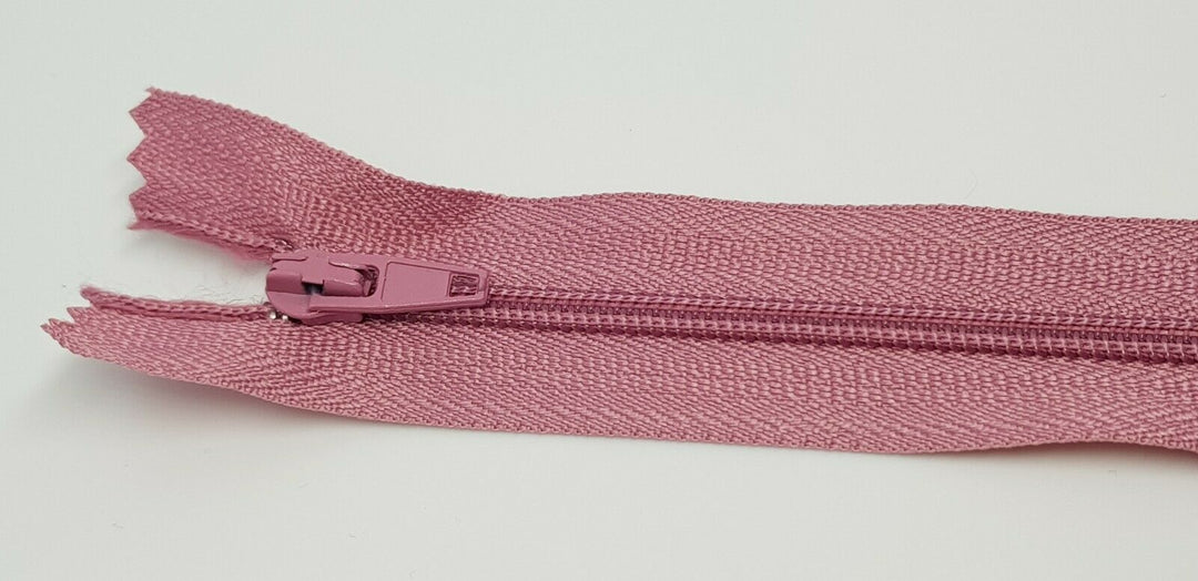 Nylon Closed End Auto-lock Zips 4in, 8in (20cm) 10in (25cm). Dressmaking, crafts.