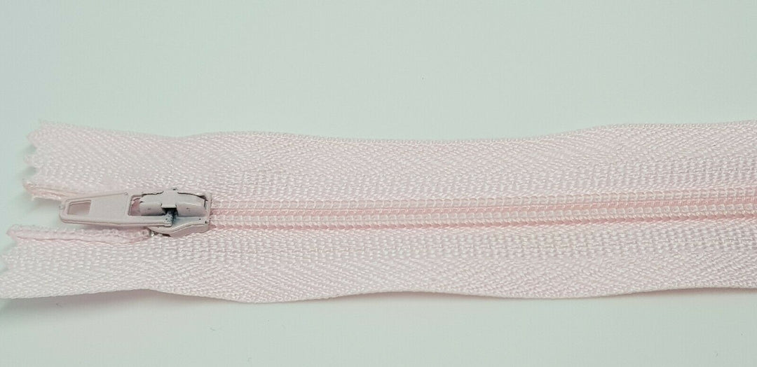 Nylon Closed End Auto-lock Zips 4in, 8in (20cm) 10in (25cm). Dressmaking, crafts.