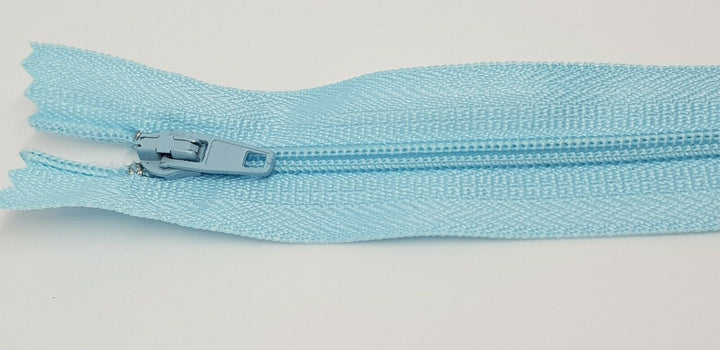 Nylon Closed End Auto-lock Zips 4in, 8in (20cm) 10in (25cm). Dressmaking, crafts.