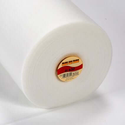H630 Iron on White Low Loft Fusible Fleece Batting Wadding, lightweight. 90 cm wide.